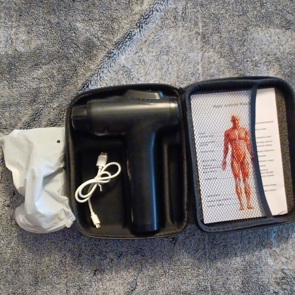APHERMA MASSAGE GUN,  NEW IN THE BOX. - Picture 6 of 6